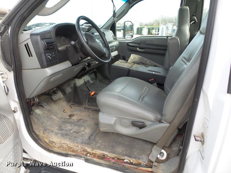 image for item DA3822 2007 Ford F550 bucket truck