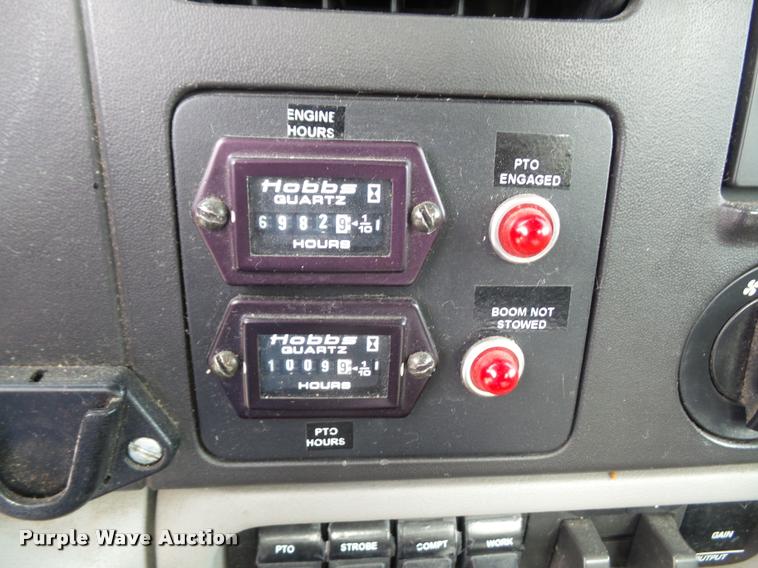 image for item DA3822 2007 Ford F550 bucket truck