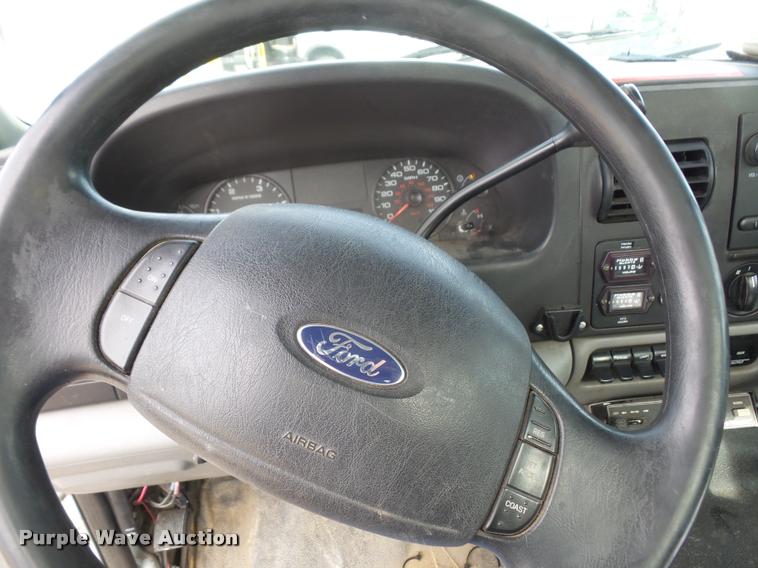 image for item DA3822 2007 Ford F550 bucket truck