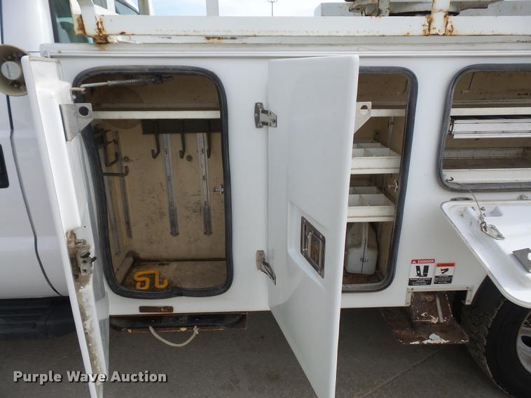 image for item DA3822 2007 Ford F550 bucket truck