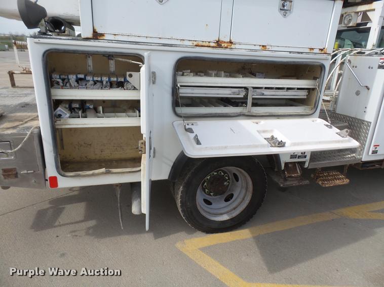 image for item DA3822 2007 Ford F550 bucket truck