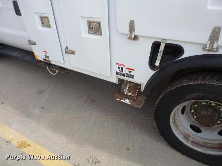 image for item DA3822 2007 Ford F550 bucket truck