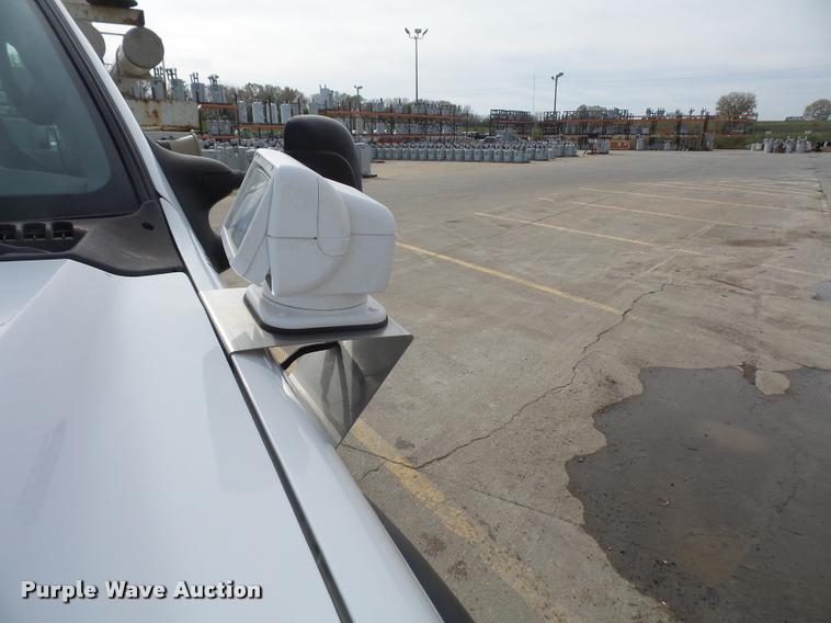 image for item DA3822 2007 Ford F550 bucket truck