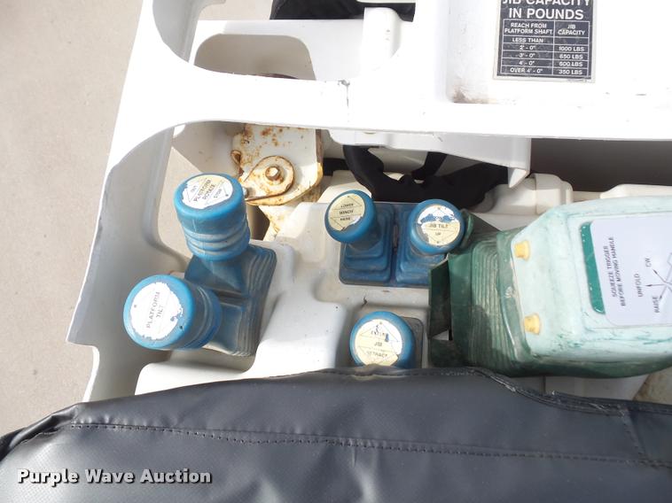 image for item DA3822 2007 Ford F550 bucket truck