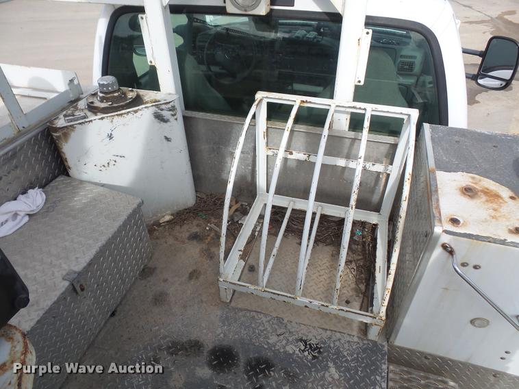 image for item DA3822 2007 Ford F550 bucket truck