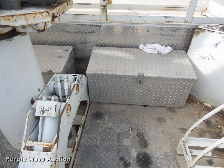 image for item DA3822 2007 Ford F550 bucket truck