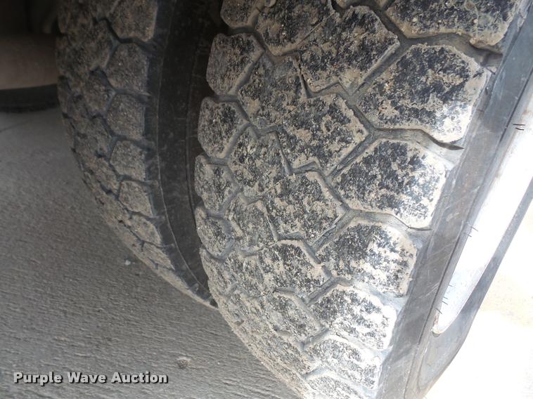 image for item DA3822 2007 Ford F550 bucket truck