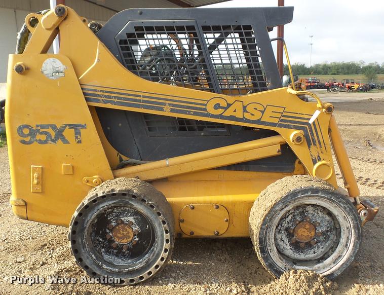 image for item DA3896 1997 Case 95XT skid steer