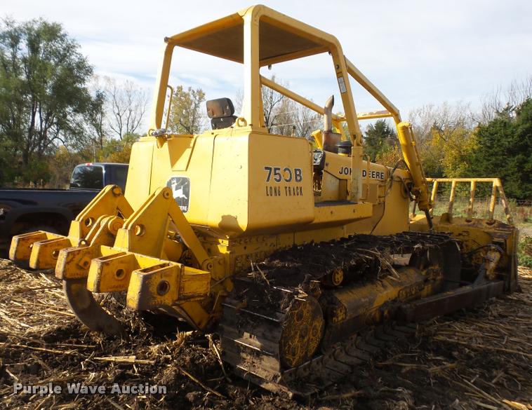 image for item DA3903 1988 John Deere 750B LT dozer