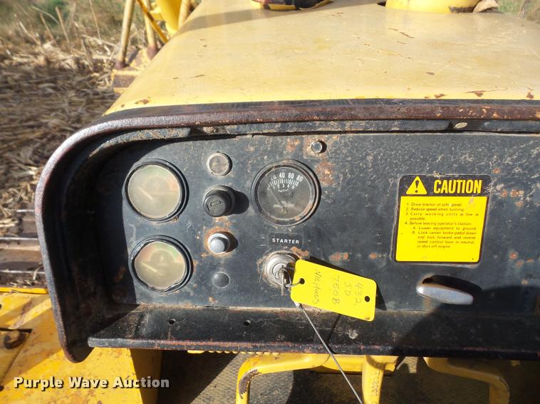 image for item DA3903 1988 John Deere 750B LT dozer