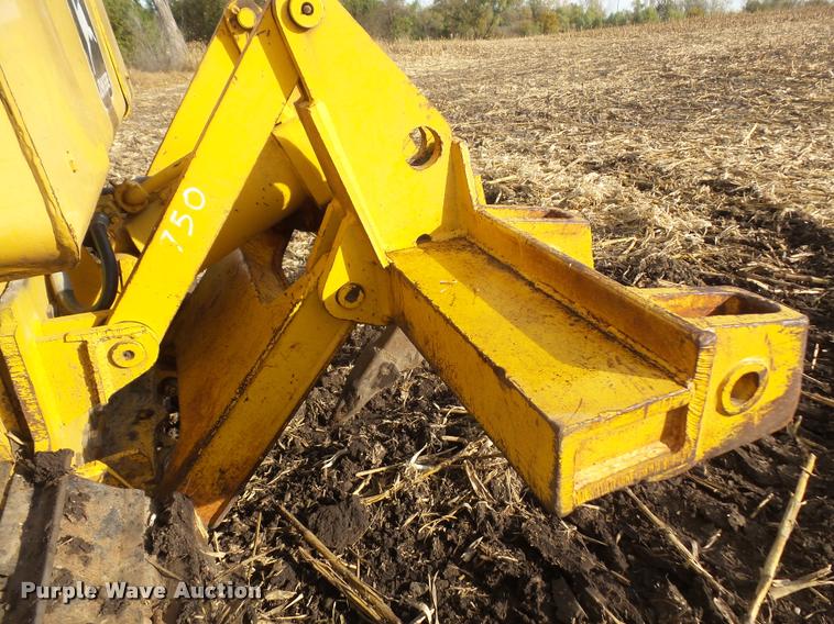 image for item DA3903 1988 John Deere 750B LT dozer
