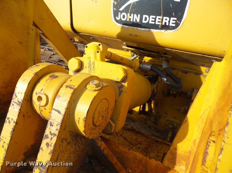 image for item DA3903 1988 John Deere 750B LT dozer