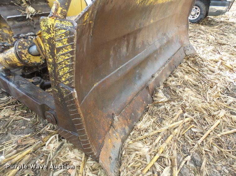image for item DA3903 1988 John Deere 750B LT dozer