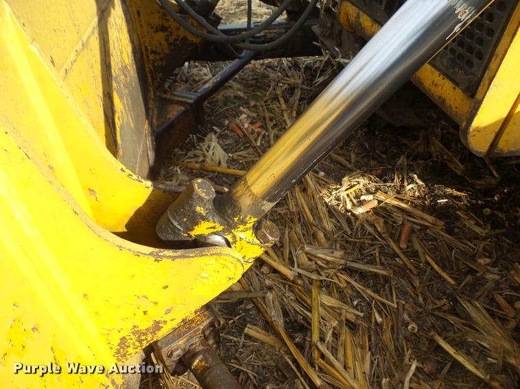 image for item DA3903 1988 John Deere 750B LT dozer