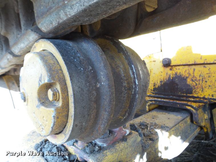 image for item DA3903 1988 John Deere 750B LT dozer