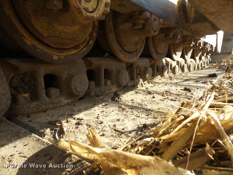 image for item DA3903 1988 John Deere 750B LT dozer