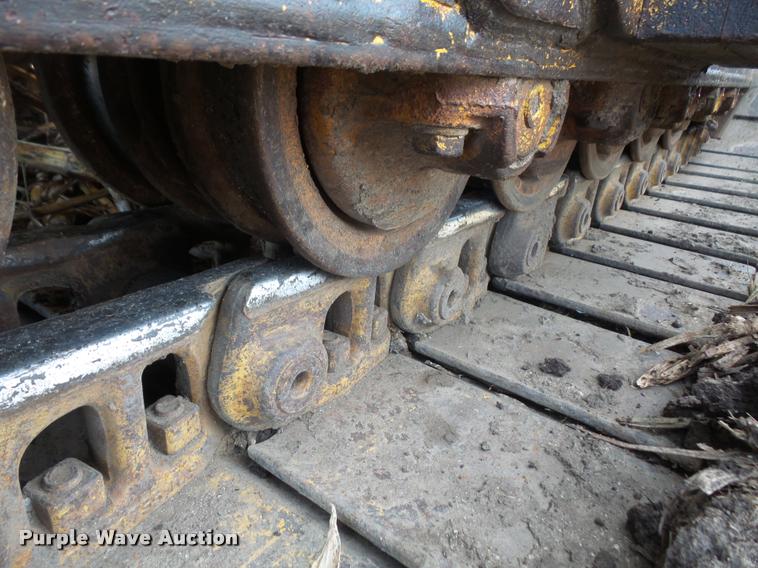 image for item DA3903 1988 John Deere 750B LT dozer