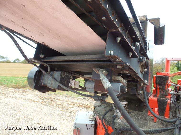 image for item DA3917 2003 Craftco Super Shot SS125 pot hole patcher