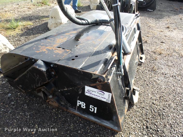 image for item DA4252 Bobcat Sweeper bucket