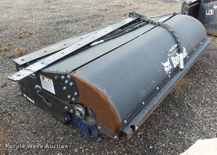 image for item DA4254 2011 Bobcat Sweeper bucket