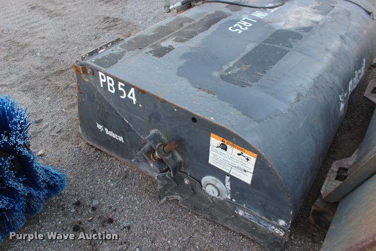 image for item DA4274 2007 Bobcat Sweeper broom