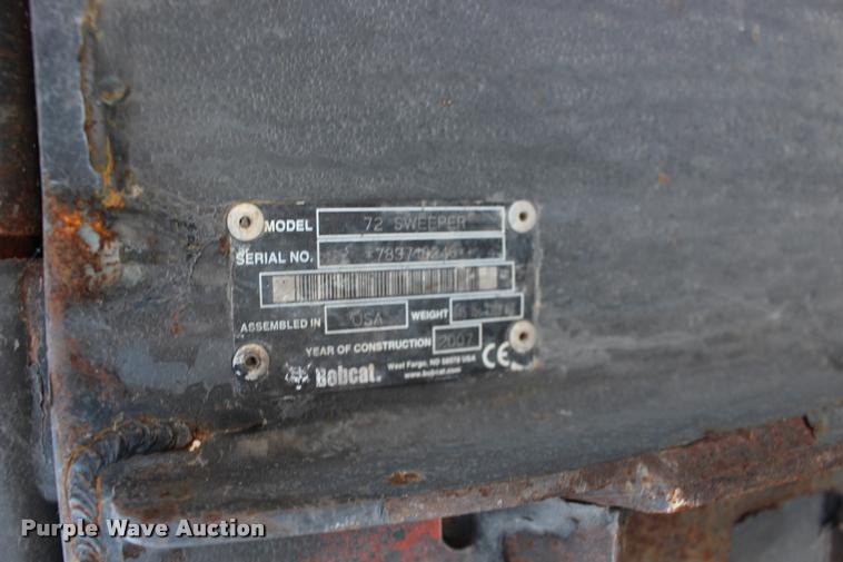 image for item DA4274 2007 Bobcat Sweeper broom