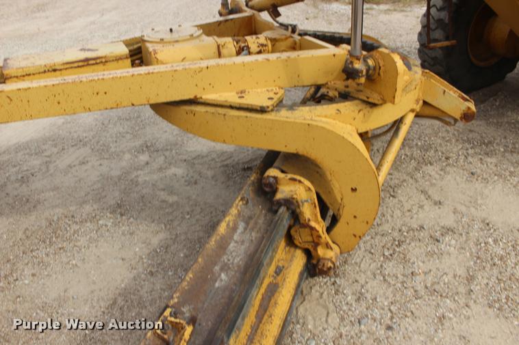 image for item DA4290 1988 Caterpillar 120G motor grader