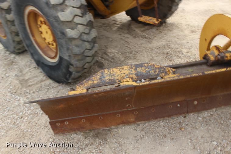 image for item DA4290 1988 Caterpillar 120G motor grader