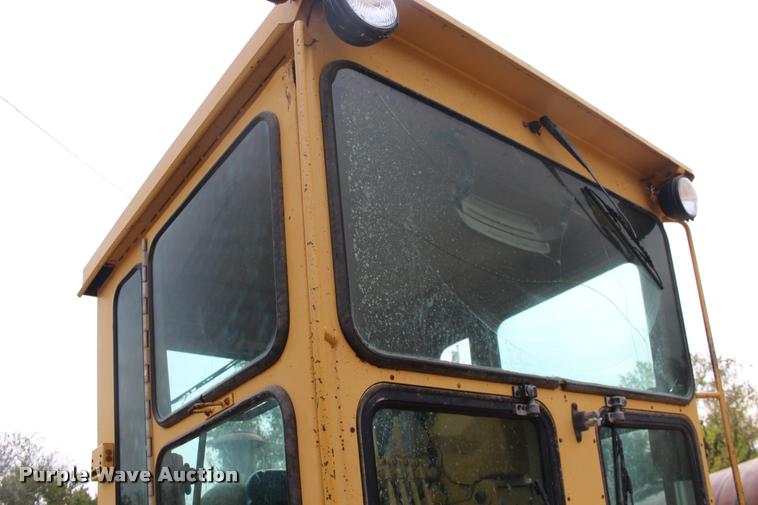 image for item DA4290 1988 Caterpillar 120G motor grader