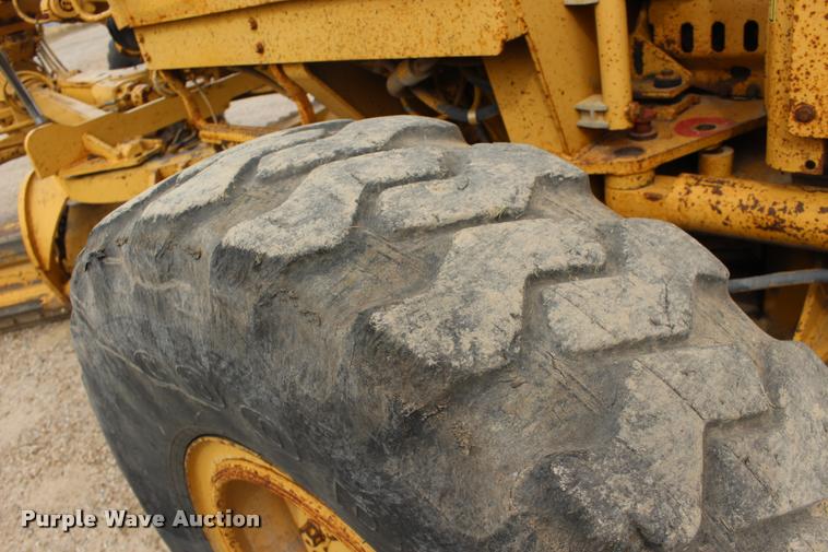 image for item DA4290 1988 Caterpillar 120G motor grader