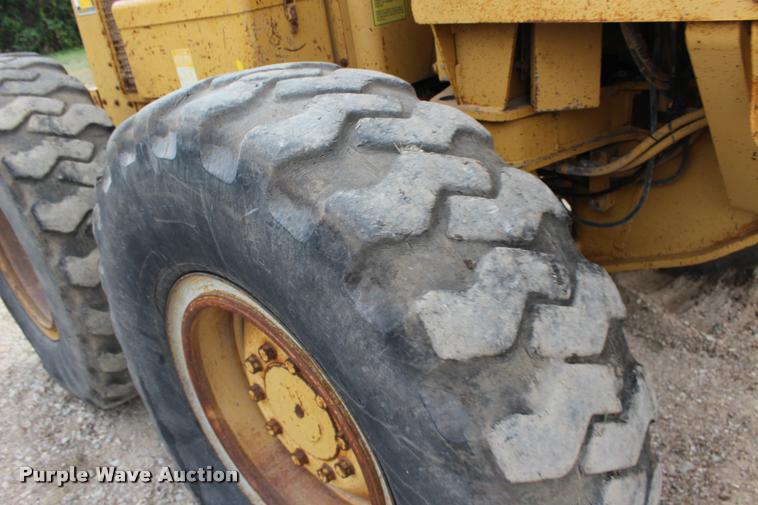 image for item DA4290 1988 Caterpillar 120G motor grader