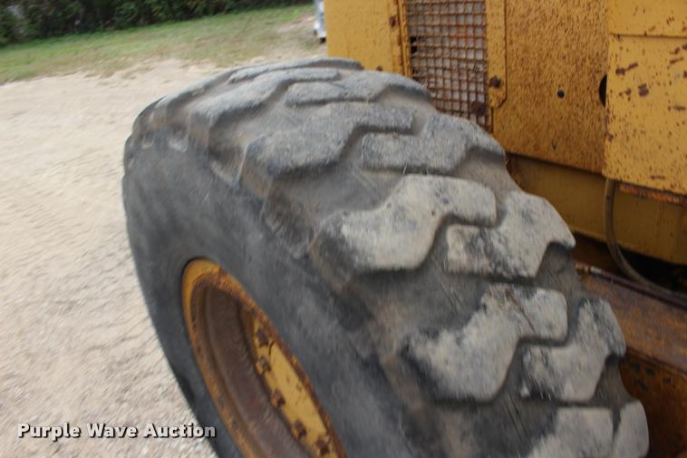 image for item DA4290 1988 Caterpillar 120G motor grader