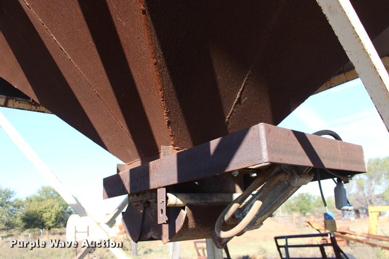 image for item DA4352 Steel aggregate surge box