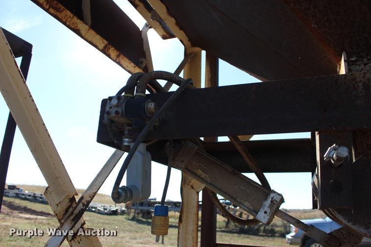 image for item DA4352 Steel aggregate surge box