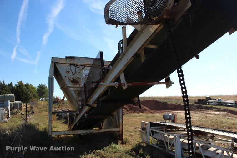 image for item DA4354 Aggregate surge box and conveyor