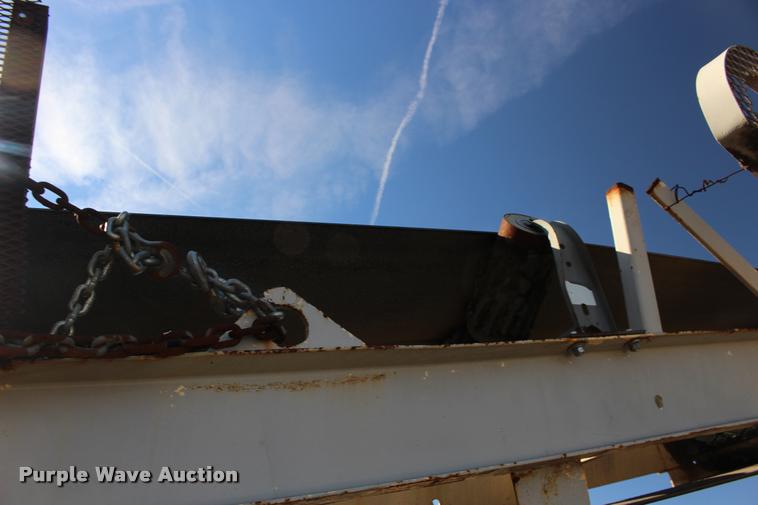 image for item DA4354 Aggregate surge box and conveyor