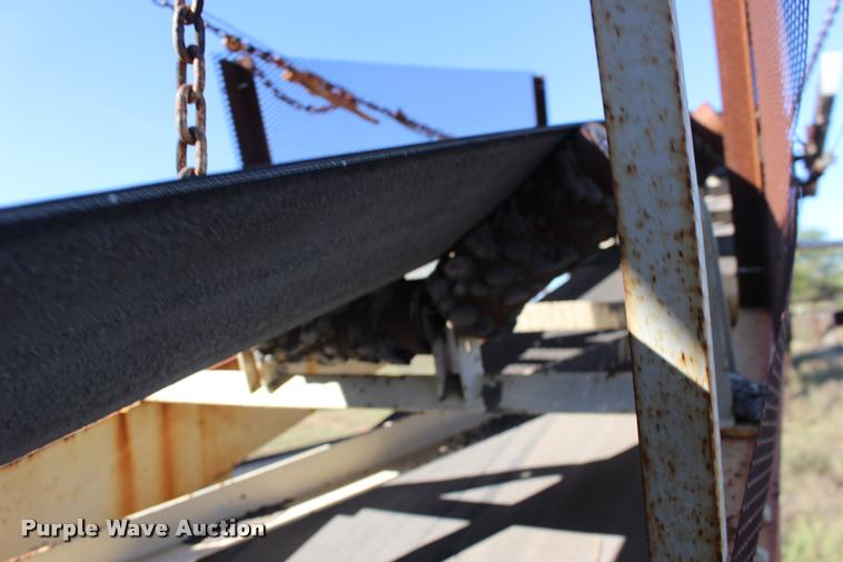 image for item DA4354 Aggregate surge box and conveyor