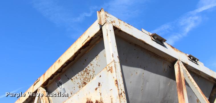 image for item DA4354 Aggregate surge box and conveyor