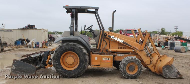 image for item DA4922 2005 Case 570M XT landscape tractor