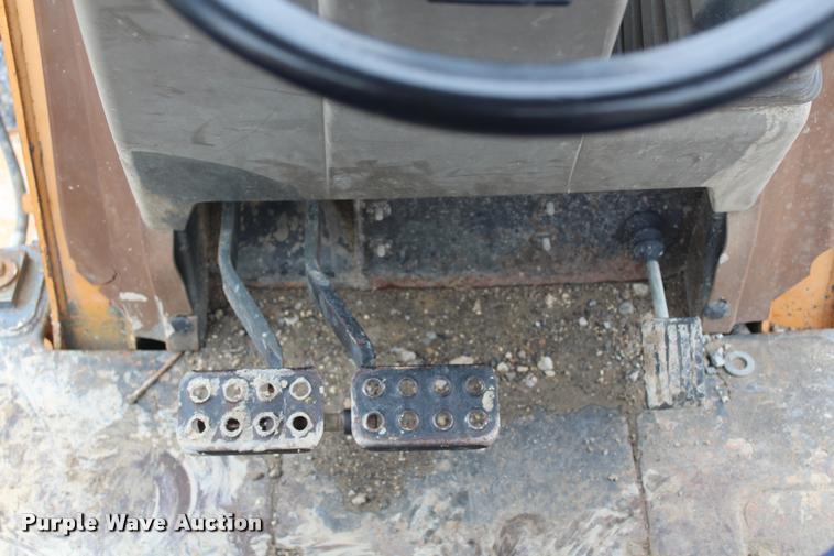 image for item DA4922 2005 Case 570M XT landscape tractor