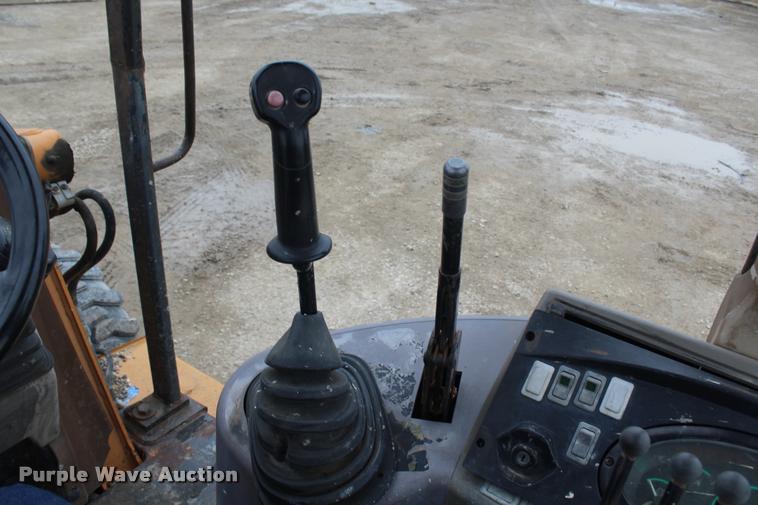 image for item DA4922 2005 Case 570M XT landscape tractor