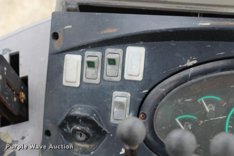 image for item DA4922 2005 Case 570M XT landscape tractor