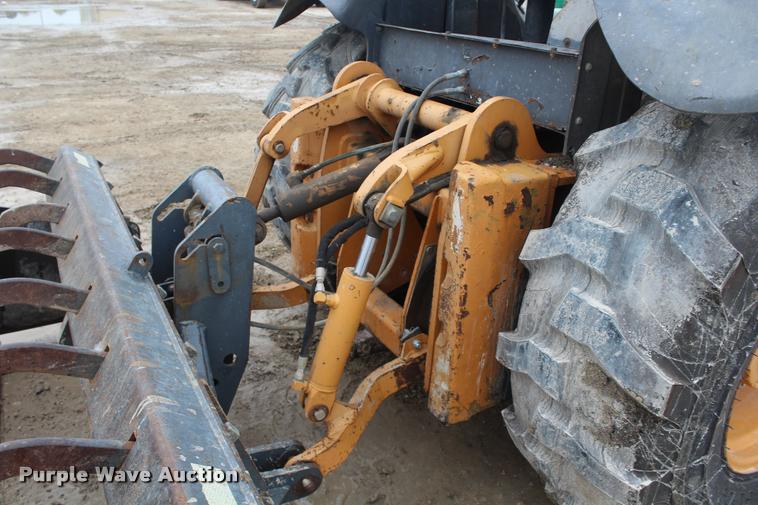 image for item DA4922 2005 Case 570M XT landscape tractor