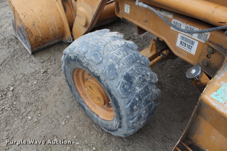 image for item DA4922 2005 Case 570M XT landscape tractor