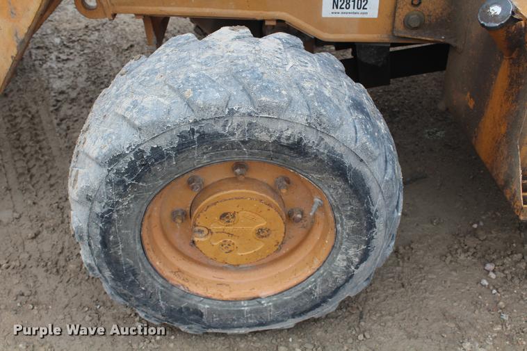 image for item DA4922 2005 Case 570M XT landscape tractor