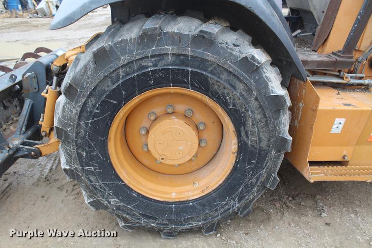 image for item DA4922 2005 Case 570M XT landscape tractor