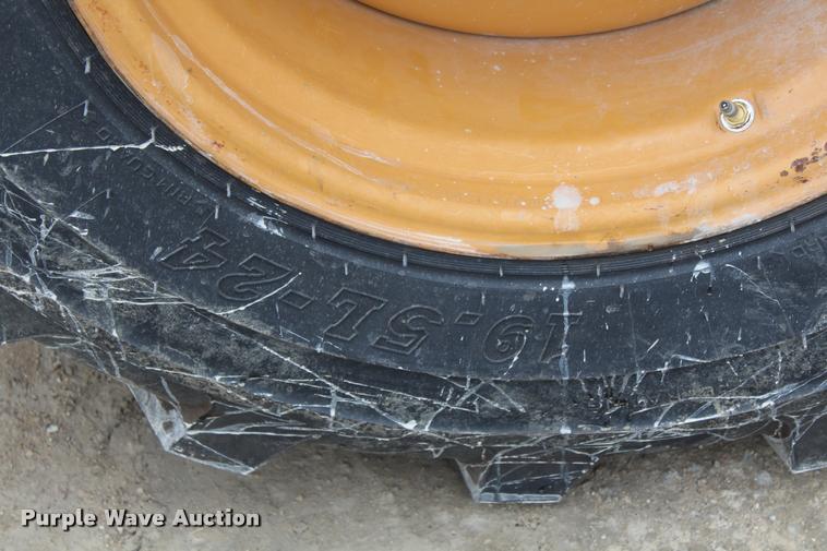 image for item DA4922 2005 Case 570M XT landscape tractor