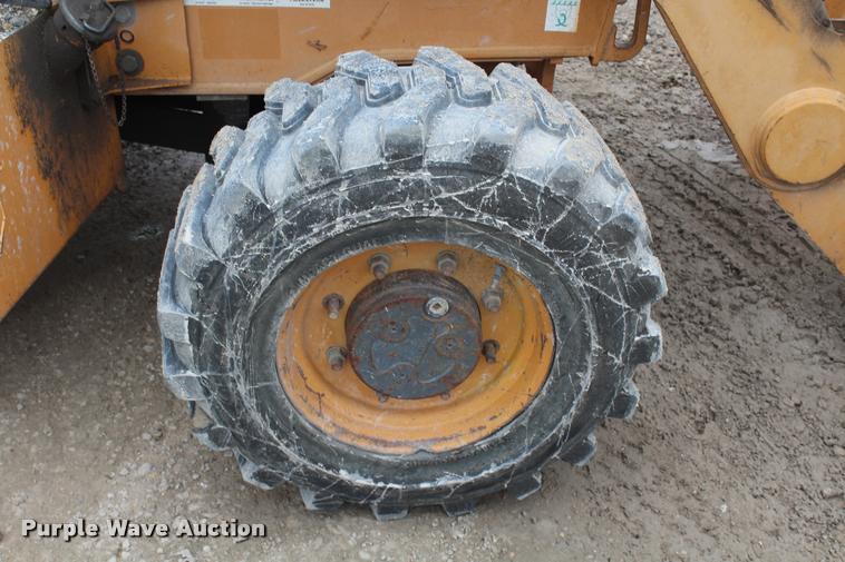 image for item DA4922 2005 Case 570M XT landscape tractor