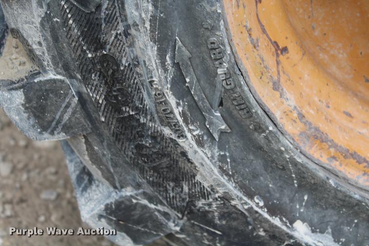 image for item DA4922 2005 Case 570M XT landscape tractor