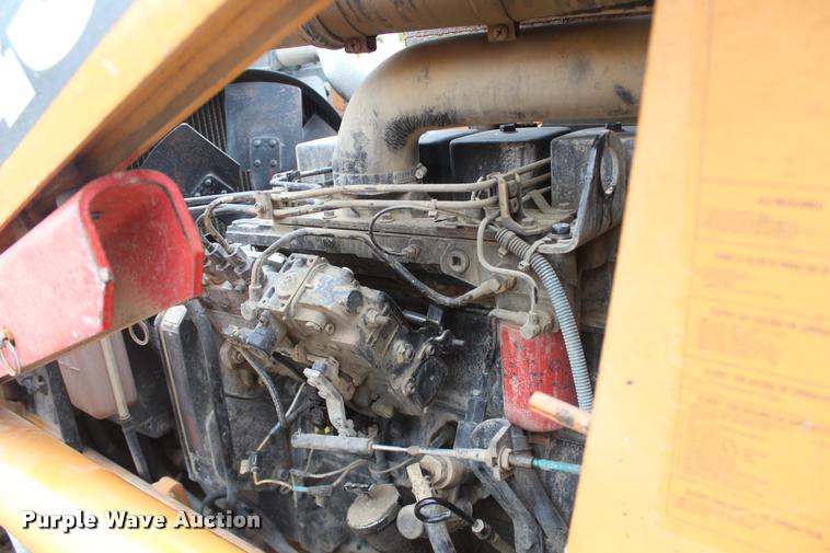 image for item DA4922 2005 Case 570M XT landscape tractor